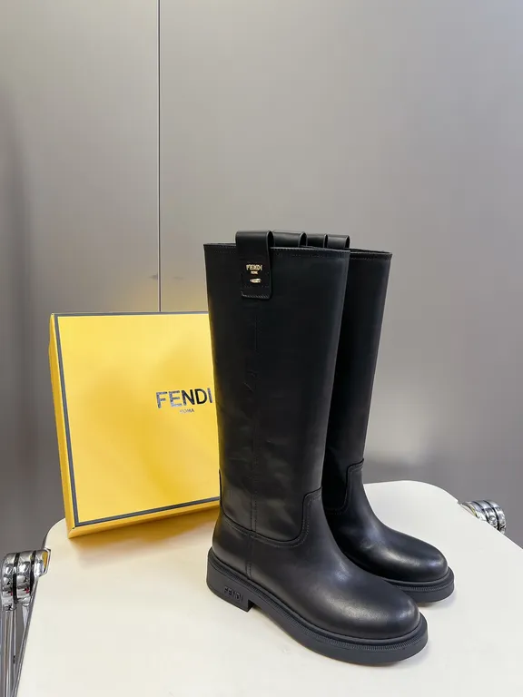 Fendi Shoe 